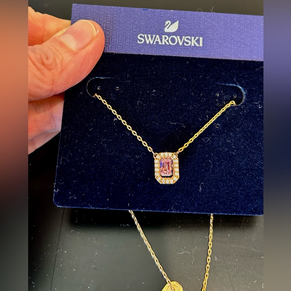 Swarovski Millenia necklace. Octagon cut, Pink, Rose gold-tone plated. - Picture 4 of 5